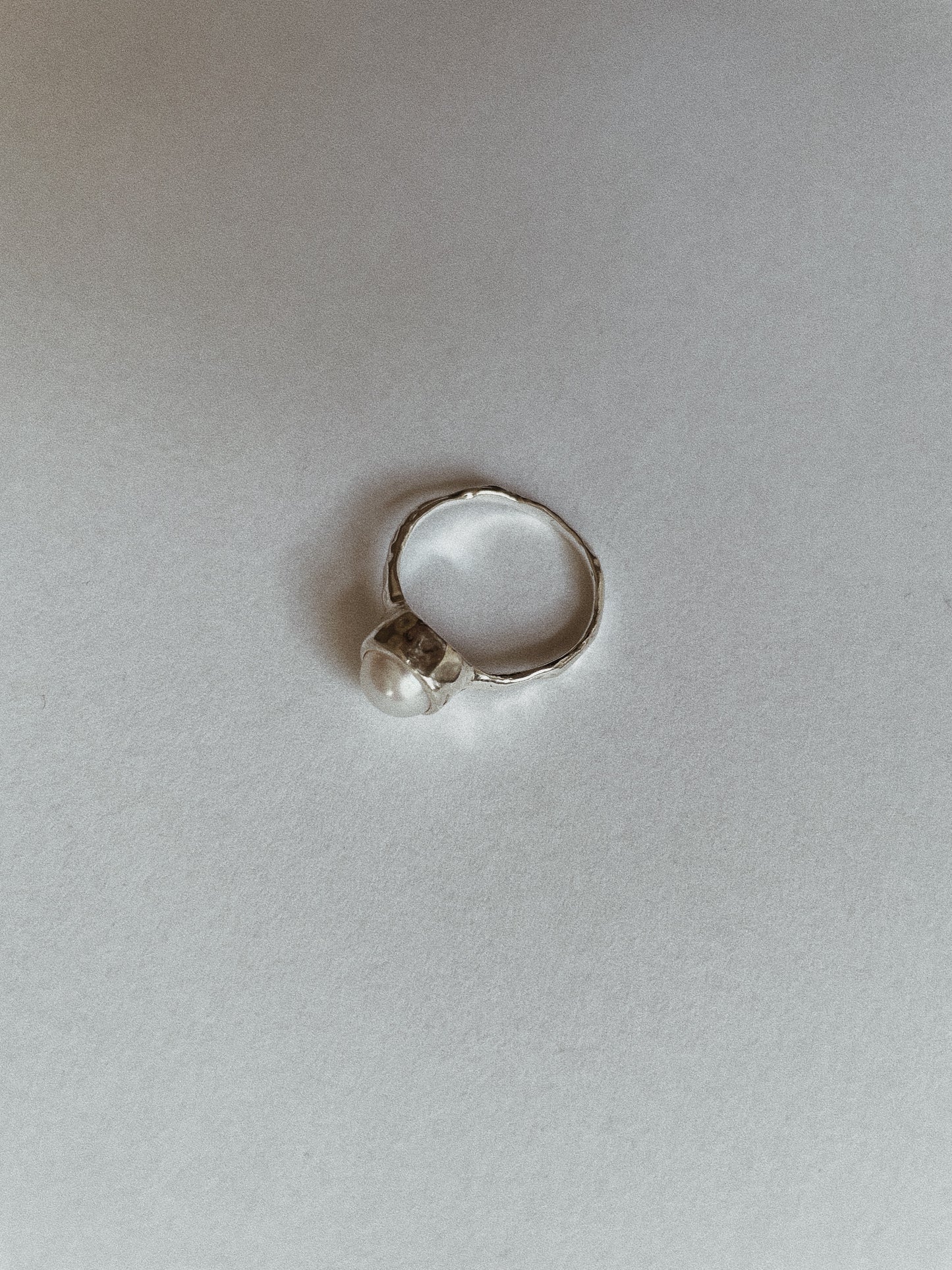 MOTI pearl ring