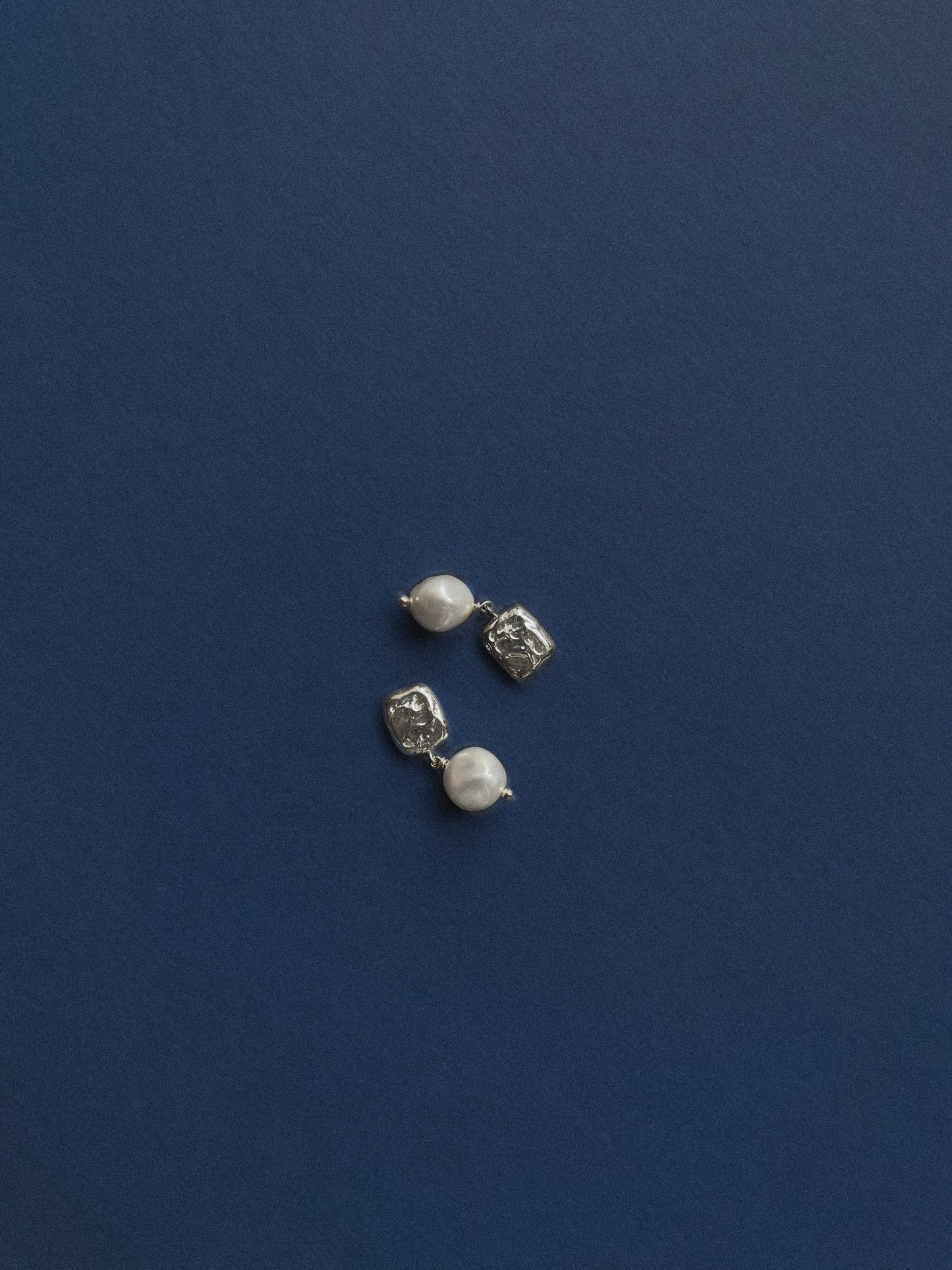 MOTI_Pearl Earrings