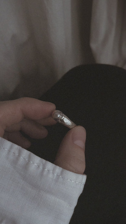 DAYA pearl ring video